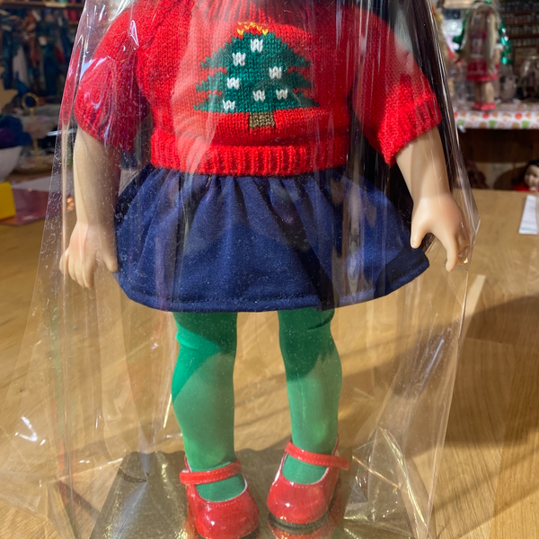 Poupée couture spéciale Noël Brune avec son pull tricotée