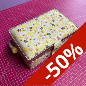 Boîte de couture S à fleurs jaunes