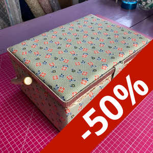 Boîte de couture L verte à fleurs
